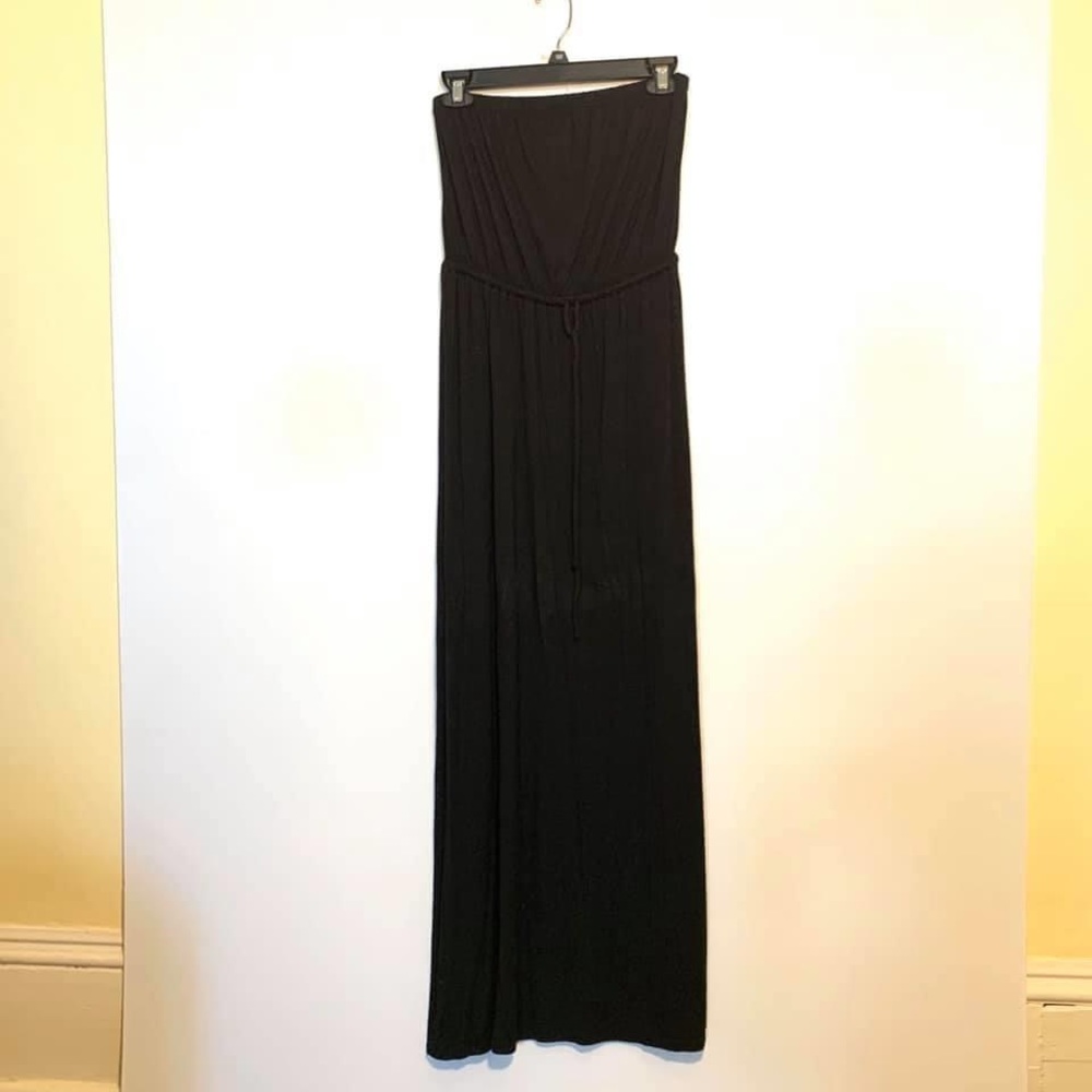 🔥 3/$20 - Old Navy - Black strapless maxi dress